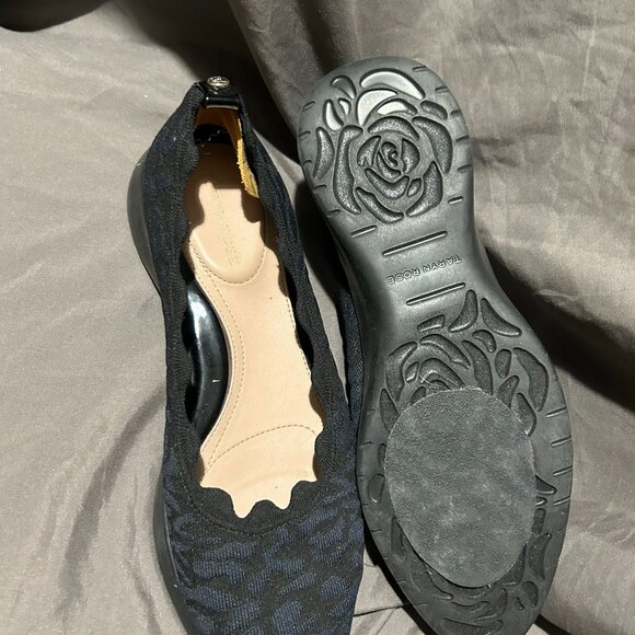 Black Scalloped Edge Slip-on Taryn Rose Dasha Ballet Flats 9 - Picture 4 of 4